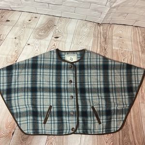 JANIE AND JACK Plaid Button up Cape. Girls size 3-4